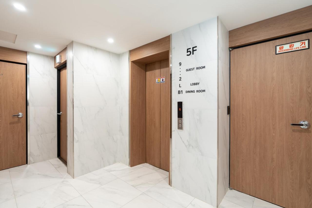 Jecheon Hound Hotel Chechon ภายนอก รูปภาพ