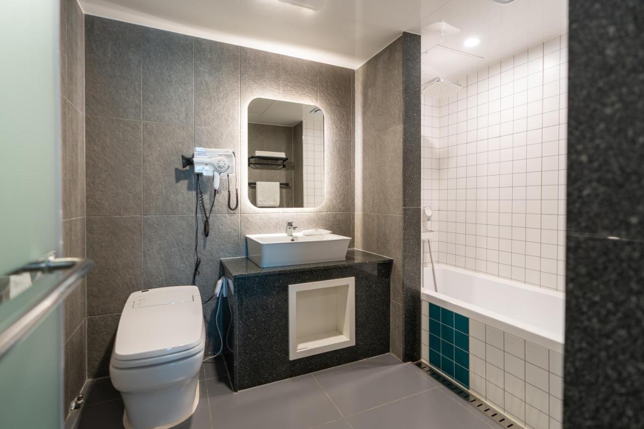 Jecheon Hound Hotel Chechon ภายนอก รูปภาพ