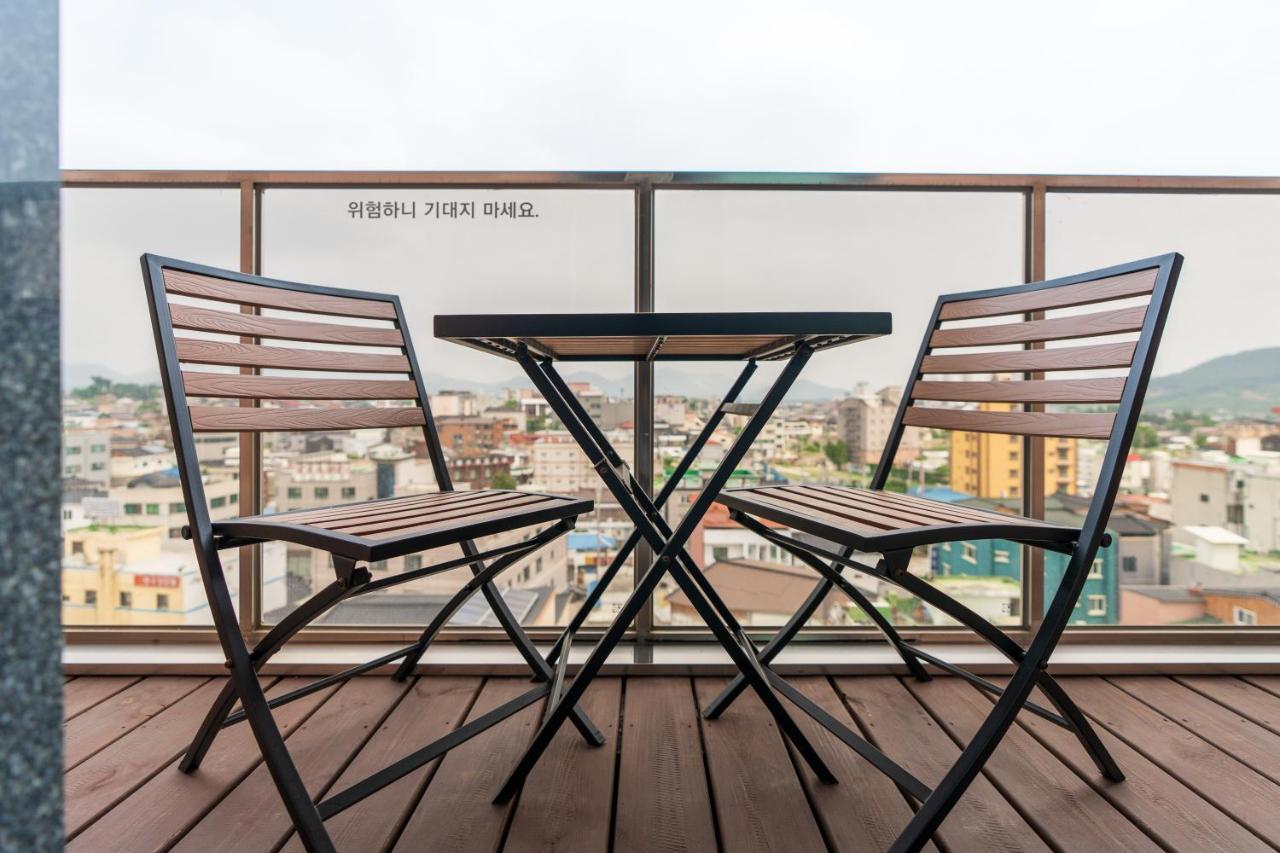 Jecheon Hound Hotel Chechon ภายนอก รูปภาพ