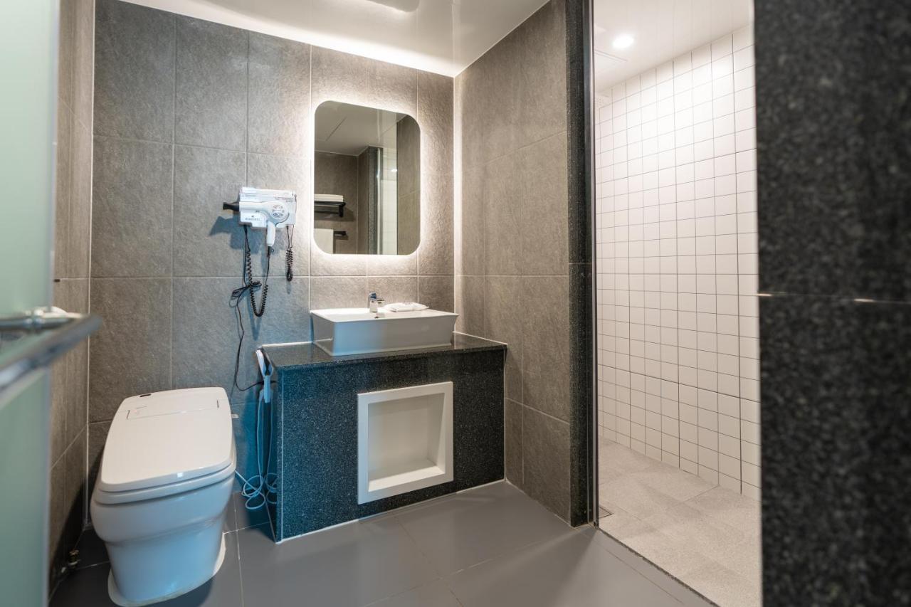 Jecheon Hound Hotel Chechon ภายนอก รูปภาพ