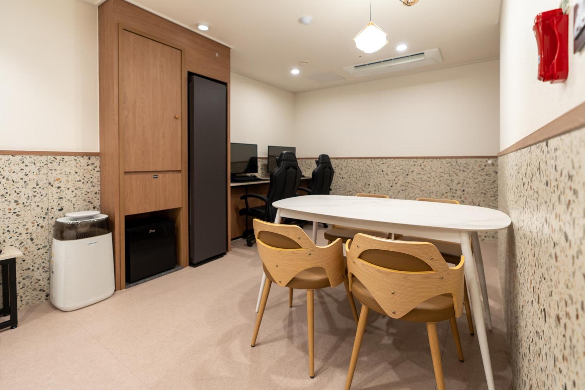 Jecheon Hound Hotel Chechon ภายนอก รูปภาพ